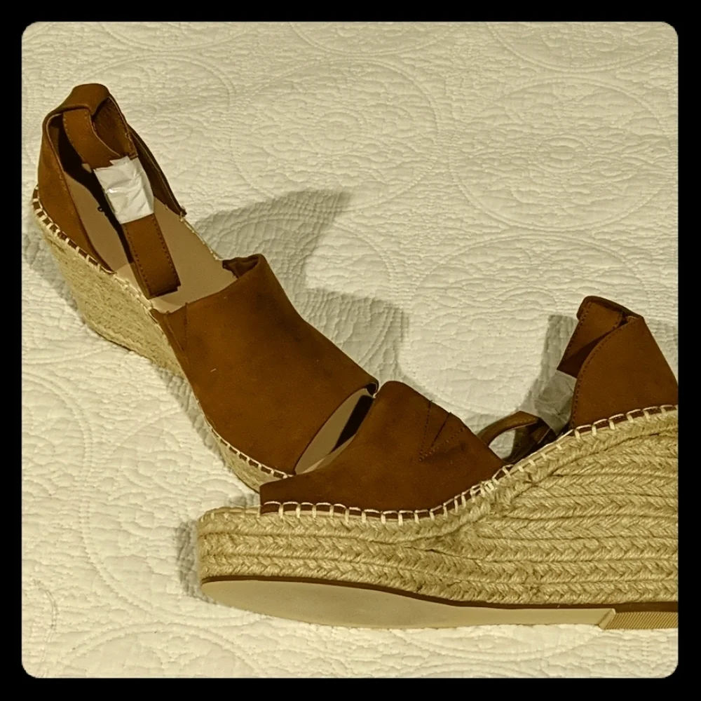 NWOT Espadrille Wedge Shoes NEVER WORN